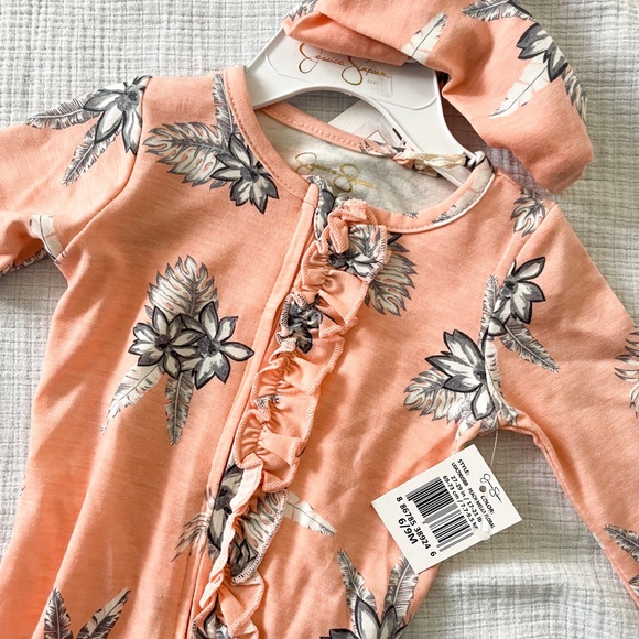 Jessica Simpson 2 piece footie - Picture 2 of 2